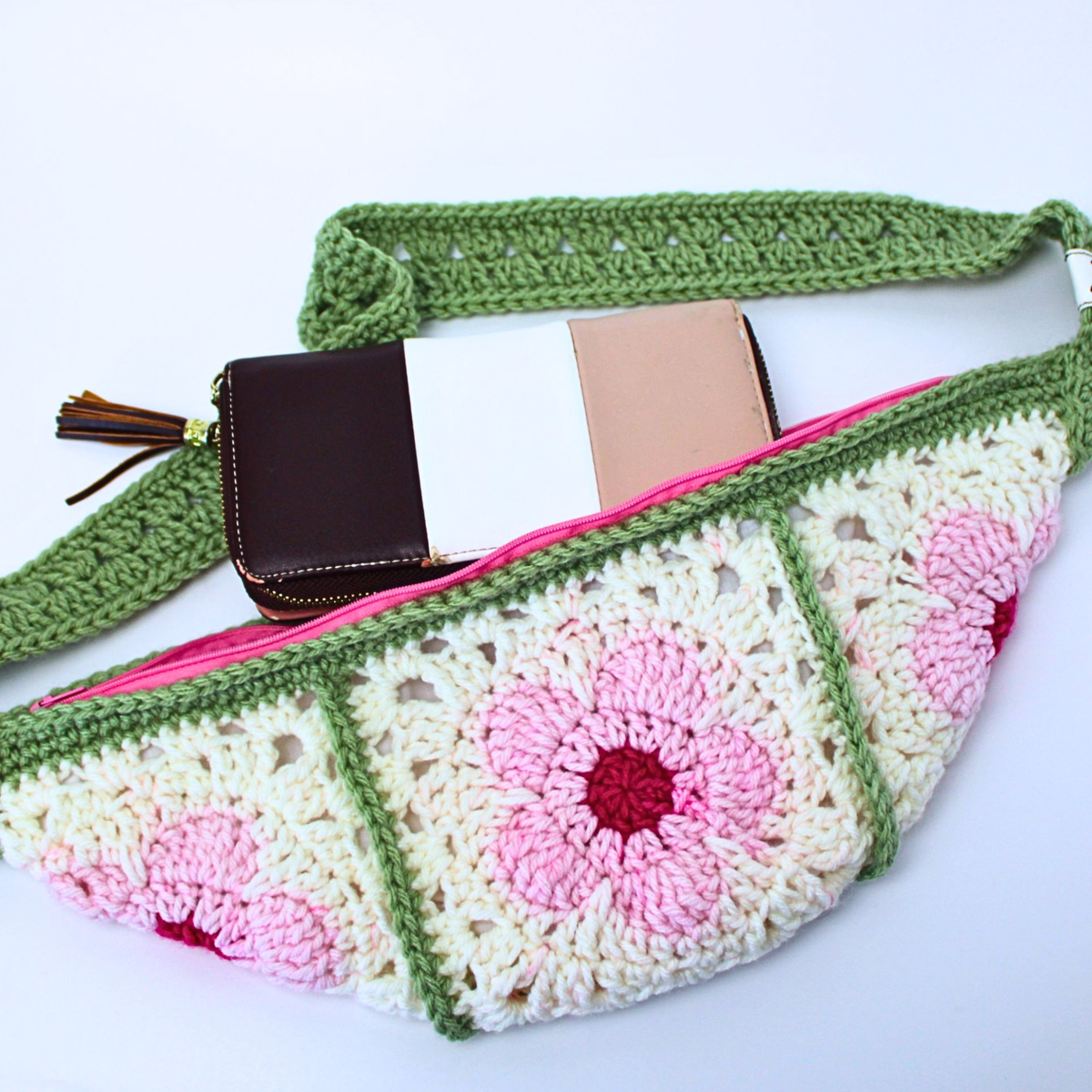 Cherry Blossom Pink - Crochet Crossbody Bag